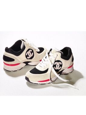 Chanel 22S Ivory Black Beige Red Mesh CC Logo Tie Flat Runner Trainer Sneaker 44